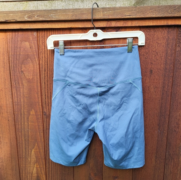 Girlfriend Collective High Rise Bike Shorts Small - Picture 2 of 3